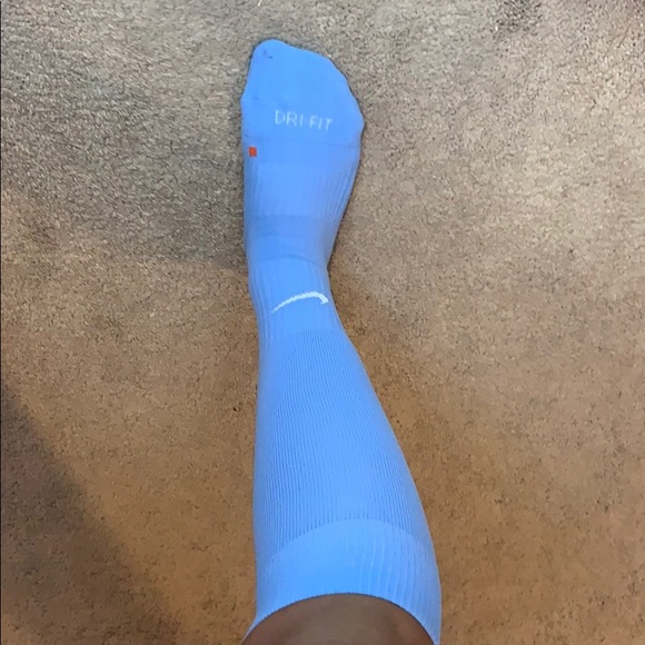 Nike tall baby blue socks - Picture 3 of 3